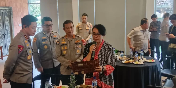 Beyond the Beaches: How the Bali Journalists Coalition is Guarding Your Right to Know 61 Bali Journalists Coalition