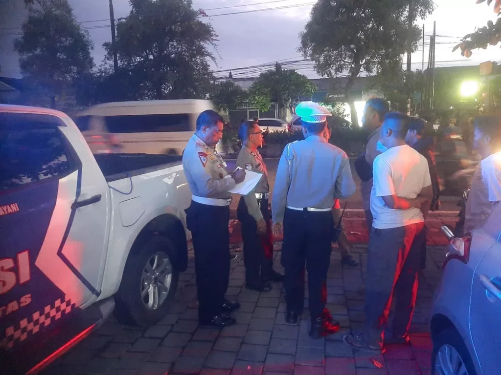 Bali Traffic Accident: Concrete Truck Hits Scooter