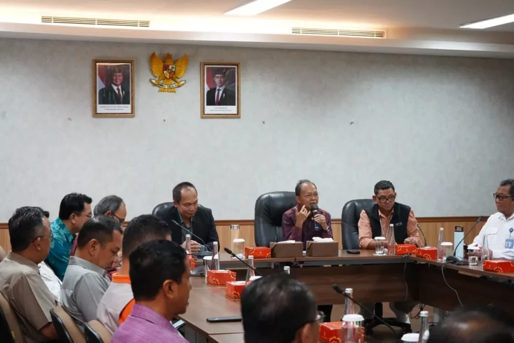 Bali Waste Crisis: Suwung Closure Sets 2-Month Deadline for New System, Bangli as Temporary Fix 38 6951418710703 6952d1bda0e0c