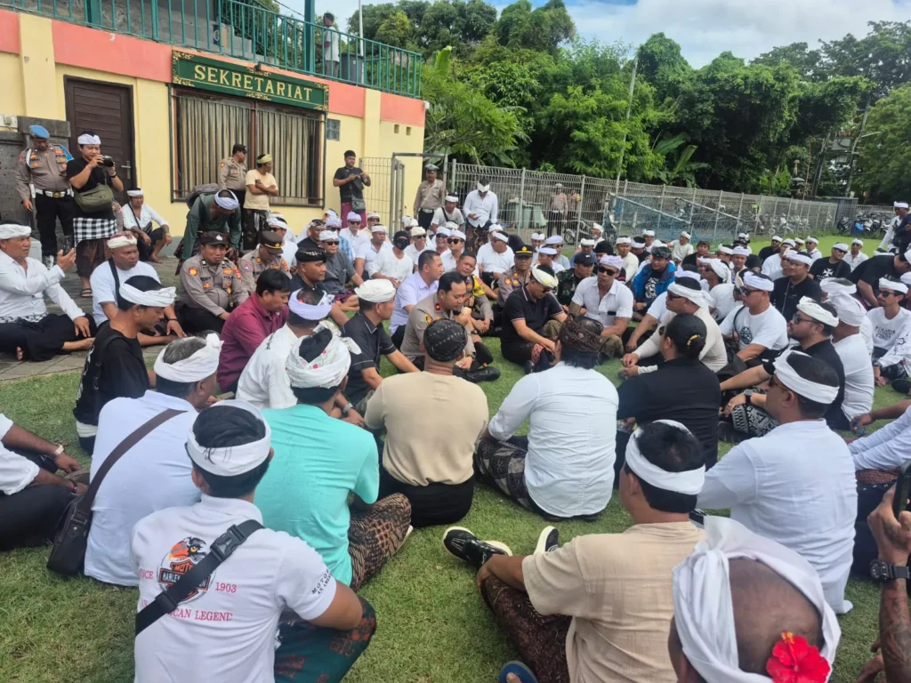Bali Community Peace Mediation Case: Jimbaran Residents Hold Peaceful Demonstration After Puri Gading Assault 37 85d1147a 617e 487c 8448 700a72c4c260 692ec9d7760b3