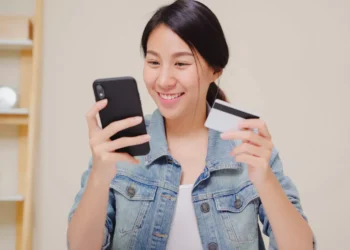 The AI Fraud Shadow Over Bali's Digital Economy: How Tourists and Expats Can Shop Safely