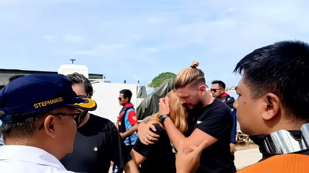 A Family's Plea in Labuan Bajo: 'We Hope to Bring Fernando and the Children Home to Spain' 2 A Family's Plea from the Harbor: "We Hope to Bring Them Home to Spain"