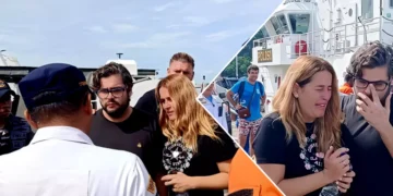 Mar Martinez Ortuno cries at Labuan Bajo Harbor and asks officers to find his four family members (Dok Detik/ Ambrosius Ardin)