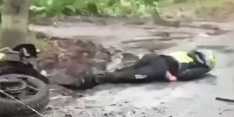 High-Speed Crash on Flores Road Leaves Russian Expatriate Seriously Injured