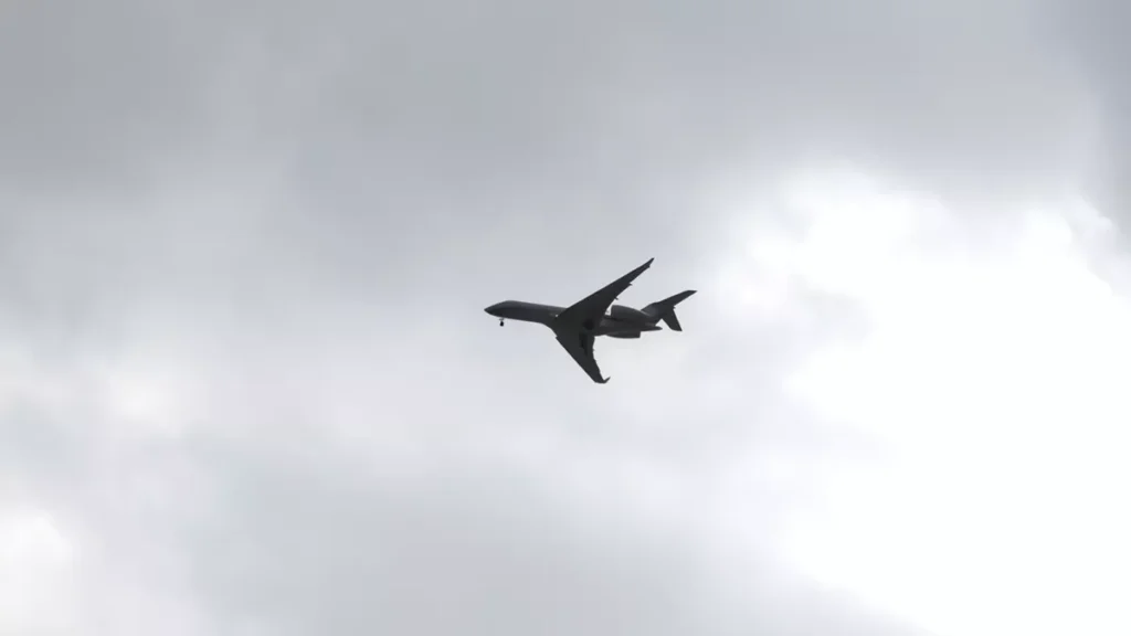 Heavy Rains Disrupt Bali Air Traffic, Forcing Flight Diversions From Ngurah Rai Airport