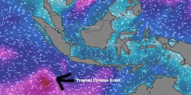 Tropical Cyclone Grant Forms in Indian Ocean, Prompts Caution for Southern Indonesian Waters