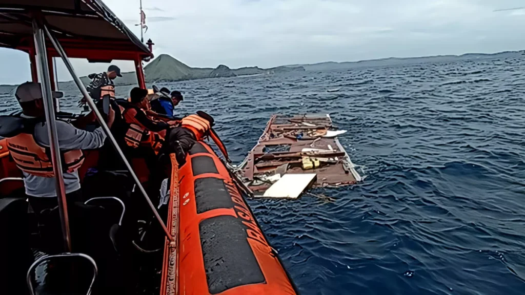 Wreckage Found in Komodo Waters as Search Continues for Missing Spanish Family