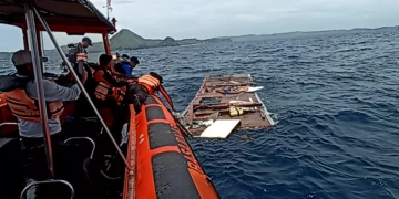 Wreckage Found in Komodo Waters as Search Continues for Missing Spanish Family