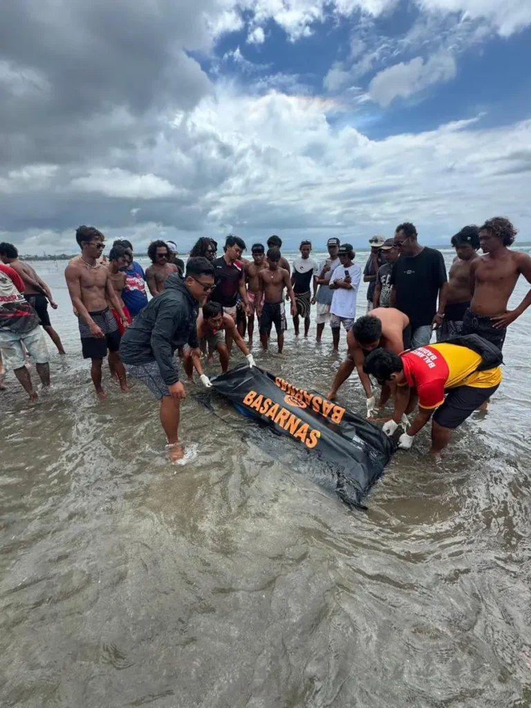 Mystery in Kuta: Unidentified Woman Found in High Surf, Triggers Tourist Safety Warning 1 Mystery in Kuta: Unidentified Woman Found in High Surf, Triggers Tourist Safety Warning