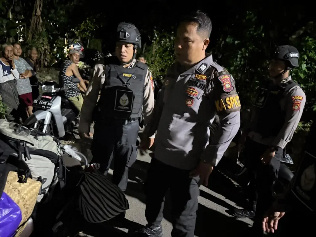 French National Detained in Bali for Taking Sacred Vases from Cemetery 38 upload 5bb3bd07fe5773252899819b0acd5732 49b7c480 4a0f 4792 9174 ea923dd149da