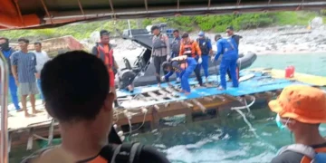 Photo of the Putri Sakinah shipwreck found on December 6, 2026 in Komodo (Heybali)