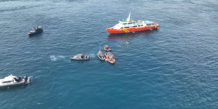 Drone photo of the process of finding the body of the Valencia coach in Padar waters, January 4, 2026