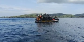 A joint search and rescue team searched for Valencia's trainer and her child in the waters off Padar Island, Komodo National Park, on Wednesday (December 31, 2025).