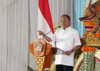 Bali Governor Wayan Koster delivered a speech at the groundbreaking ceremony for the construction of a shortcut road in Buleleng Regency, Bali Province, Wednesday (January 7, 2026) (Bali Provincial Government Public Relations.)