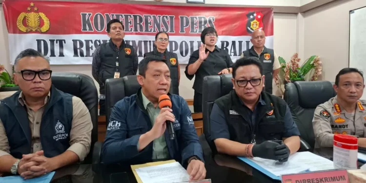 Photo of Bali Police Press Meeting with Interpol regarding the arrest of a Romanian fugitive, January 20, 2026 (Doc: Hey Bali)