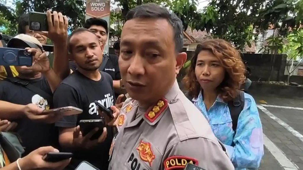 After Fugitive Arrests, Bali Police Urge Public Vigilance Against 'Sweet-Talking' Foreigners 38 Kombes Pol Ariasandy
