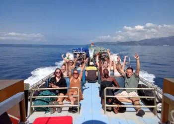 Photo of Sundeck Fastboat crossing Lombok Bali