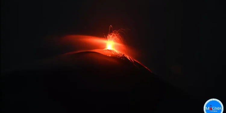 Photo: Mount Ile Lewotolok in Lembata Regency, East Nusa Tenggara (NTT), erupted 38 times this morning, Tuesday (January 27, 2026), from 12:00 AM to 6:00 AM WITA. (PVMBG)