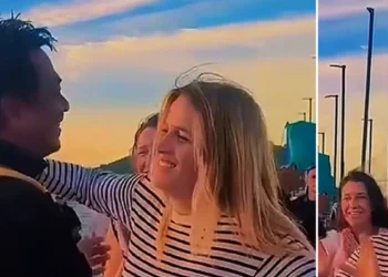 Screenshot of Valencia Coach's Wife giving support to a search and rescue officer she knows well, January 5, 2026 (Heybali)