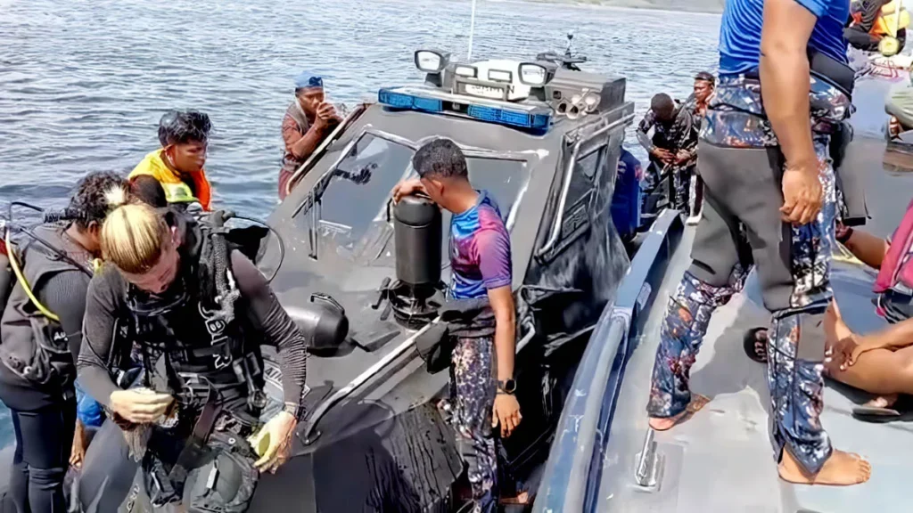 The search for victims of the Putri Sakinah ship on the eighth day in the waters off Labuan Bajo, West Manggarai, East Nusa Tenggara, Friday (January 2, 2025).
