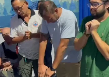 Video screenshot of the family asking for an extension so that the remains of one of the victims, the son of the Valencia coach, can be found (Hey Bali / IST)