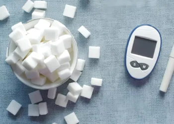 Illustration of Sugar and Blood Sugar Testing Tool (Source: Freepik)