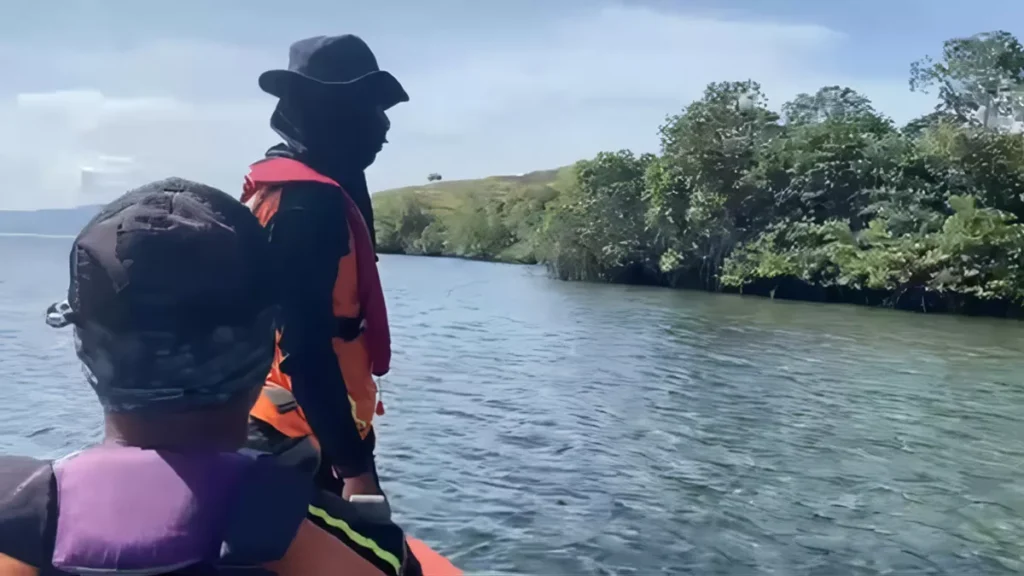 Search for Missing Spanish Coach Moves to Mangroves as Eighth Day Yields No Results 1 A joint search and rescue team combs the mangrove forest for victims of the Putri Sakinah pinisi boat that sank in the Padar Island Strait, Komodo National Park, Friday (January 2, 2026).