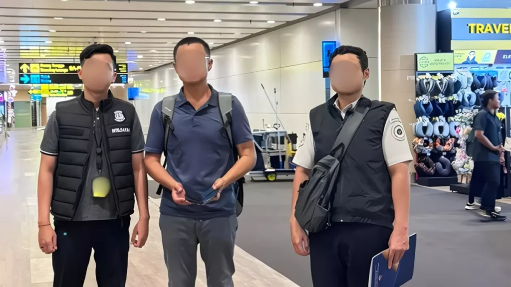 South Korean National Deported from Bali for Removing Public Order Markers 1 Photo: South Korean citizen CHK (56) was deported for removing Badung Public Order Agency (Satpol PP) lines. (Doc. Ngurah Rai Immigration Office)