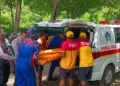 Police and coast guards evacuate the body of a Chinese tourist, identified as LM (22), who was found dead on Canna Beach, Bali, on Jalan Raya Nusa Dua Selatan, Benoa Village, South Kuta District, Badung Regency, Bali Province, on Thursday (February 12, 2026). /Doc. Denpasar Police Public Relations (Denpasar Police Public Relations Document)