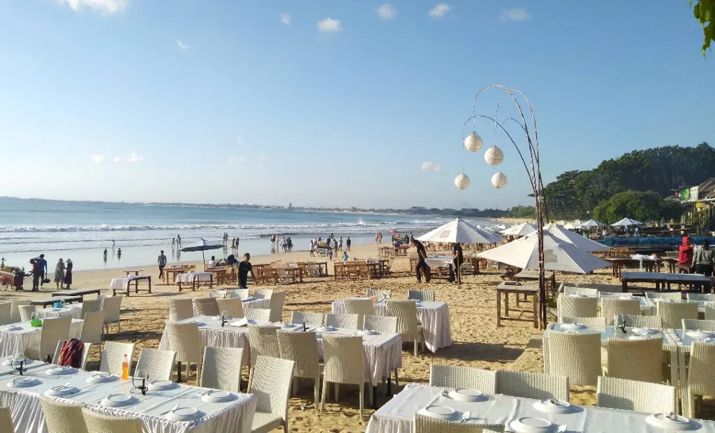 Five Romantic Bali Beaches for Valentine’s Day 2026 — Beyond Candlelight Dinners 38 Romantic Bali Beaches - Pantai Muaya, Jimbaran: Romance with Butter Sauce