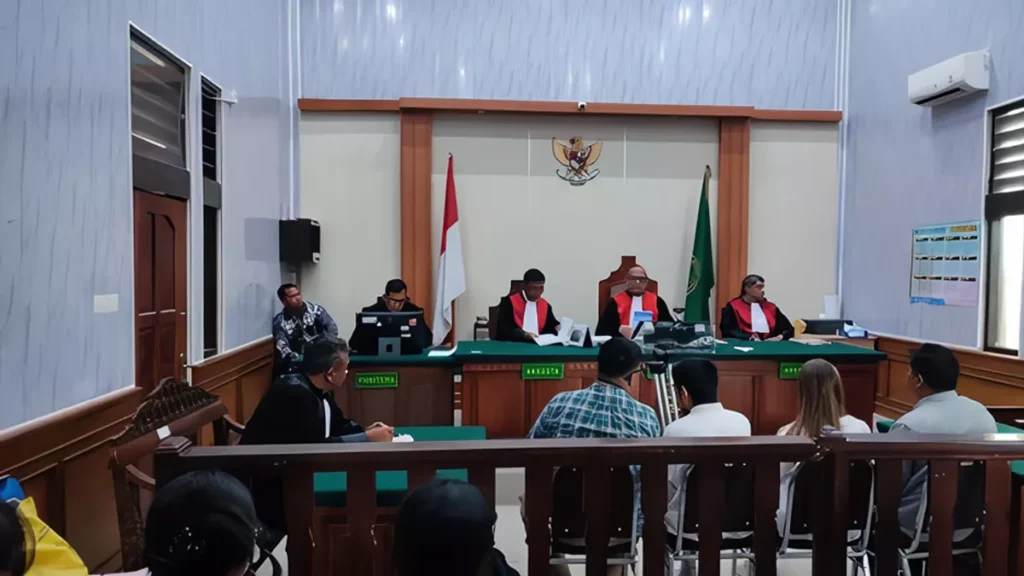 Photo: The narcotics trial of a Dutch and Russian couple was postponed by a Denpasar District Court judge on Thursday (February 12, 2026).