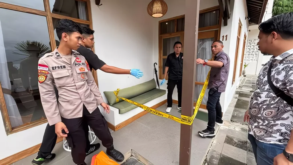 Police have put up police tape in front of the Greenhills Labuan Bajo hotel room where a Canadian citizen was found dead, Friday (February 13, 2026). (Photo: West Manggarai Police)