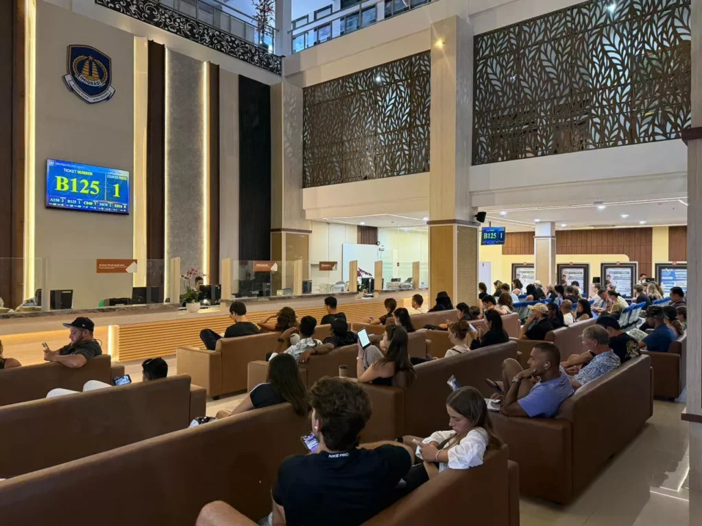 Bali Immigration Services to Remain Fully Operational Despite Work-From-Anywhere Policy, Officials Say 38 Photo of the atmosphere at the Immigration Office (Bali Immigration Document)