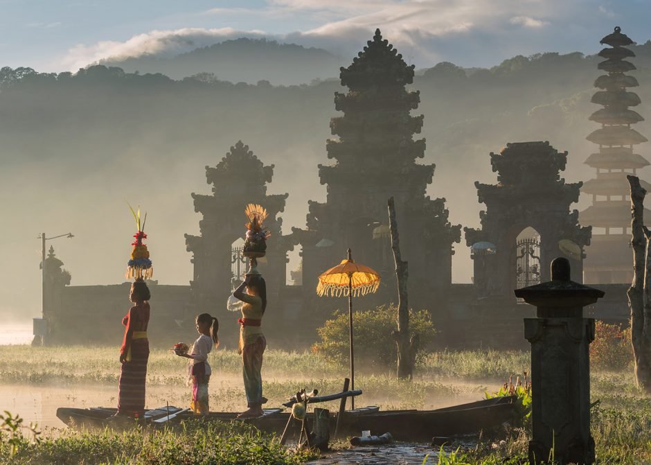 The Day Bali Stands Still: Inside Nyepi, the Island's Silent New Year 40 Photo of Balinese people performing Melasti before Nyepi Day (Image: IST)