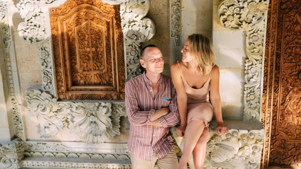 Illustration photo of a tourist couple in Bali (ist)