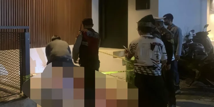 Police conduct a crime scene investigation following the murder of a Dutch citizen on Monday evening (March 23, 2026). (Photo: Badung Police Department)