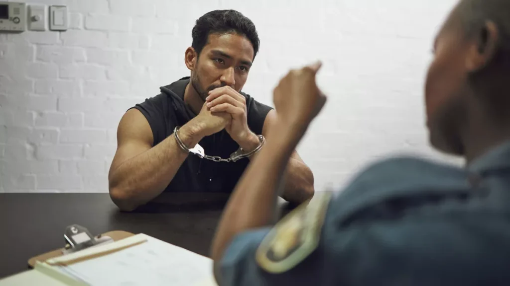 A Troubling Pattern Emerges: Foreign Nationals Linked to Violent Crime and Cyber Offenses in Bali’s First Quarter of 2026 38
This illustration shows a criminal being interrogated by the police, illustrating the level of crime involving foreign nationals in Bali (Freepik).