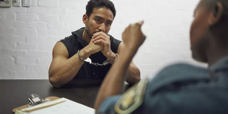 Bali’s Rising Foreign Crime Cases Are a Warning—Not a Crisis, but Not Noise Either 37 This illustration shows a criminal being interrogated by the police, illustrating the level of crime involving foreign nationals in Bali (Freepik).