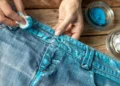 Illustration Photo of Cleaning Ink Stains on Jeans (Freepik)