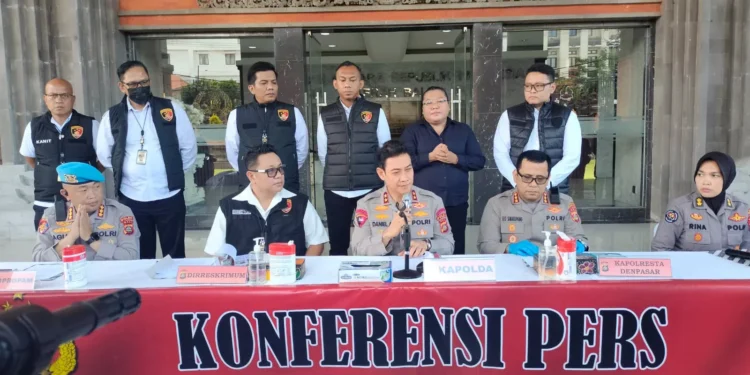 Bali Police Chief Inspector General Daniel Adityajaya provided the latest updates on the kidnapping and murder of Ukrainian foreigner Ihor Komarav, also known as IK, 28, at Bali Police Headquarters on Monday (March 30). Photo: Bali Police Public Relations.