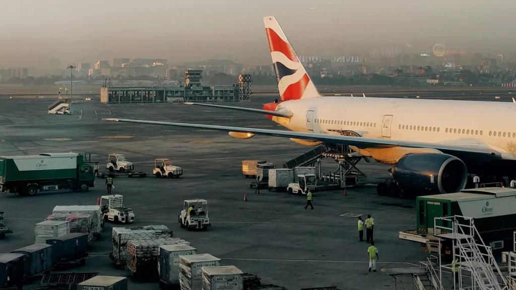 Illustration of an airplane parked at an airport (Pexels)
