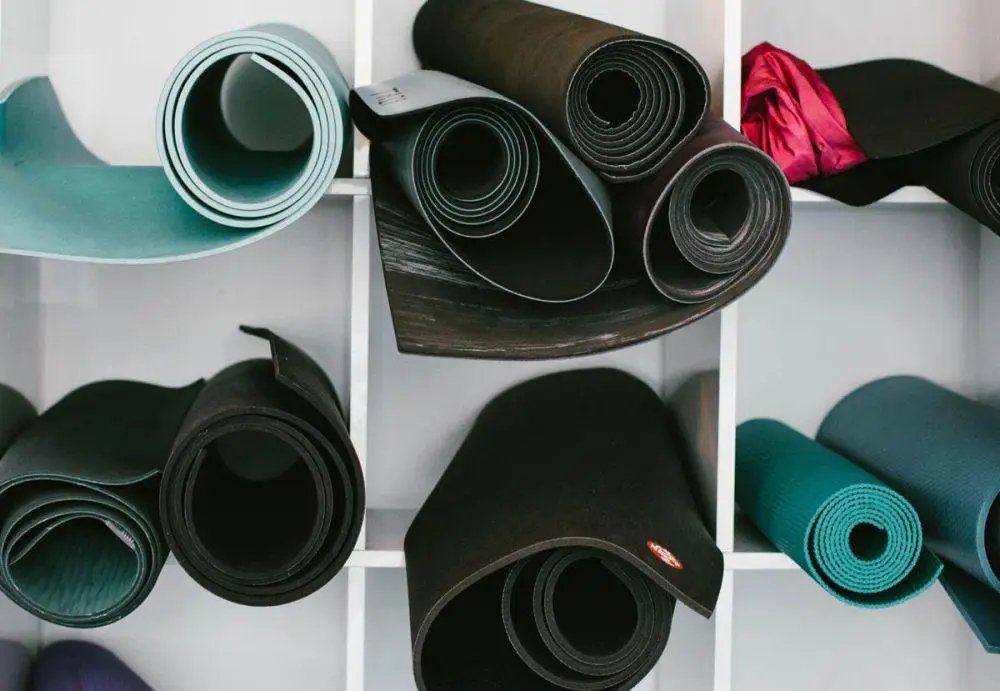 How to Clean Your Yoga Mat in Bali’s Humid Climate—And Why It Matters More Than You Think 39 yogamat4 c7c8a956c08d5240d23a9803c984bd4e 8b7860f1784ffdf2261d7bb98d50095b 69c56a7e6f5a7