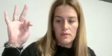 Komodo Boat Tragedy: Wife of Valencia Coach Breaks Down in Court as Sinking Claims Husband and Three Children 5 Andrea Ortuno, the wife of the late Fernando, coach of Valencia FC, took the oath before testifying at the trial of the KM Putri Sakina ship in Labuan Bajo (March 31, 2026). (DOCUMENTATION FROM LABUAN BAJO PN)