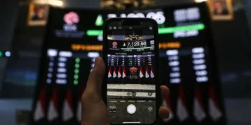 ILLUSTRATION. The Financial Services Authority (OJK) is confident that the Indonesian capital market will not be downgraded to a frontier market by Morgan Stanley Capital International (MSCI). (ANTARA FOTO/ASPRILLA DWI ADHA)