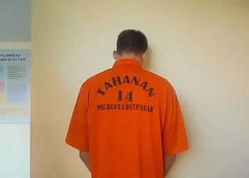 Belarusian National Arrested in Bali with 483g of Cannabis and 33g of Cocaine in International Drug Bust 49 Photo: HS, a Belarusian citizen arrested by the Denpasar Police Narcotics Unit with marijuana and cocaine as evidence. (Doc. Denpasar Police)