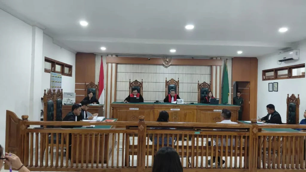 Komodo Boat Tragedy Trial: Port Authority and Weather Agency Testimony Raise Safety Questions 4 Photo: The trial for the sinking of the KM Putri Sakinah pinisi ship at the Labuan Bajo District Court, West Manggarai, East Nusa Tenggara, Tuesday (March 31, 2026).