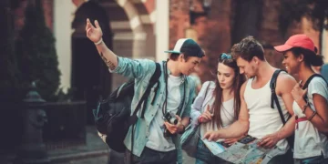 illustration photo of tourists in Thailand