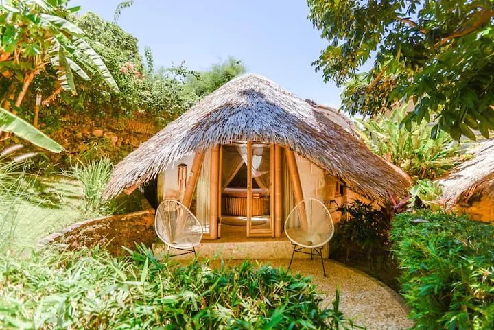 The 20% Cheat: How Unscrupulous Contractors Pocket a Billion Rupiah from Your Bali Villa 39
Illustration photo of a villa made of wood that looks simple and has low construction costs.