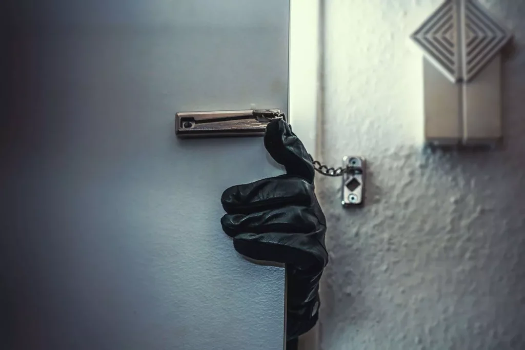 Algerian Tourist Sentenced to One Year in Bali Prison After Breaking Into Hostel Locker With Scooter Key 1 Illustration photo of house theft or burglary (IST)