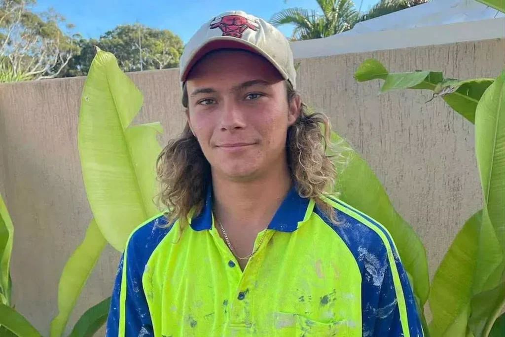 One Year After an Australian Tourist Died in Bali, His Family Says Questions Still Remain 2 he death of Australian tourist Byron Haddow in a villa pool in Bali is considered strange by his family, considering that Haddow was a skilled swimmer with a tall and fit build.